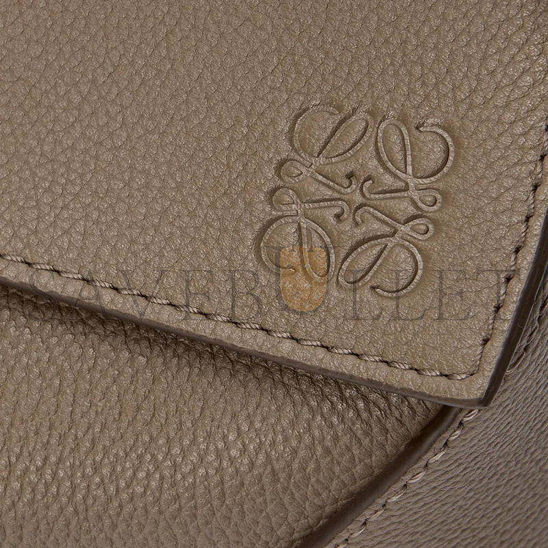 LOEWE SMALL PUZZLE EDGE BAG IN SOFT GRAINED CALFSKIN A510P60XAW (24*16.5*10.5cm)